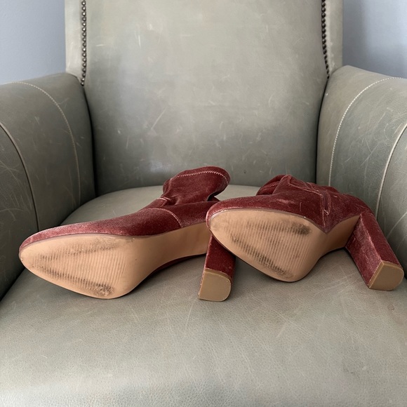 Steve Madden Pink Velvet Boots - Picture 4 of 5